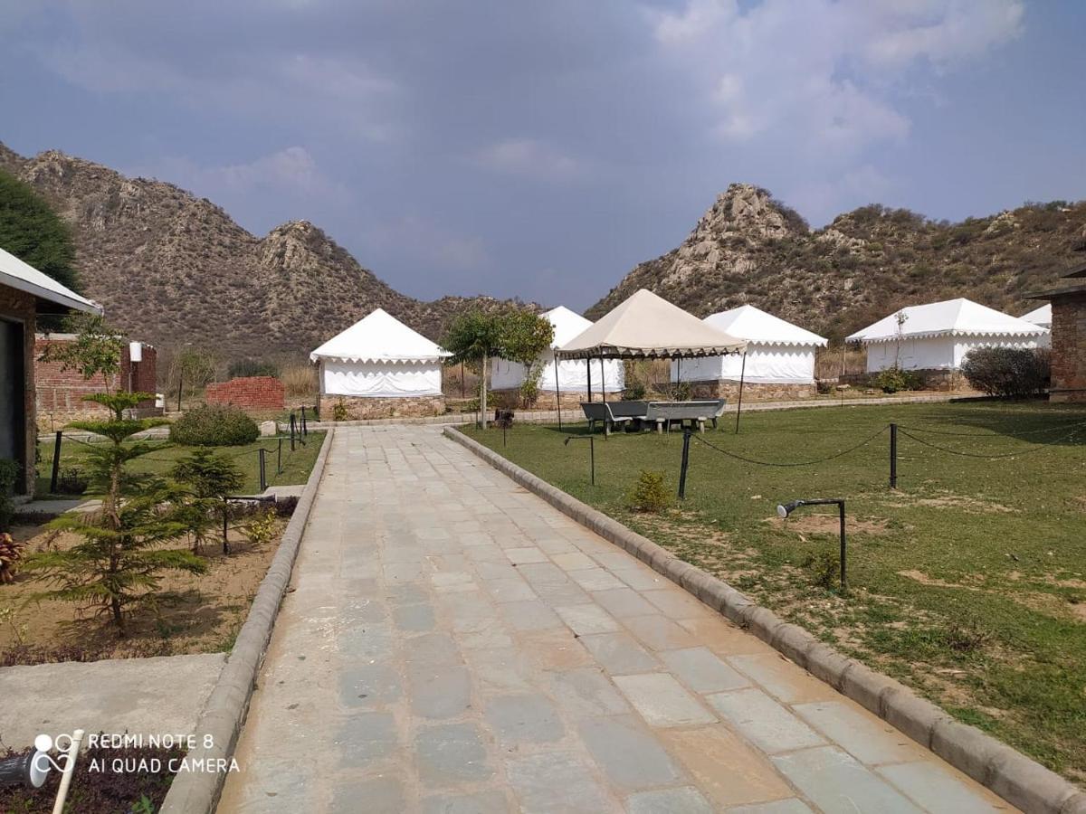 Grass Field Valley Resort Divisione di Divisione di Jaipur Esterno foto