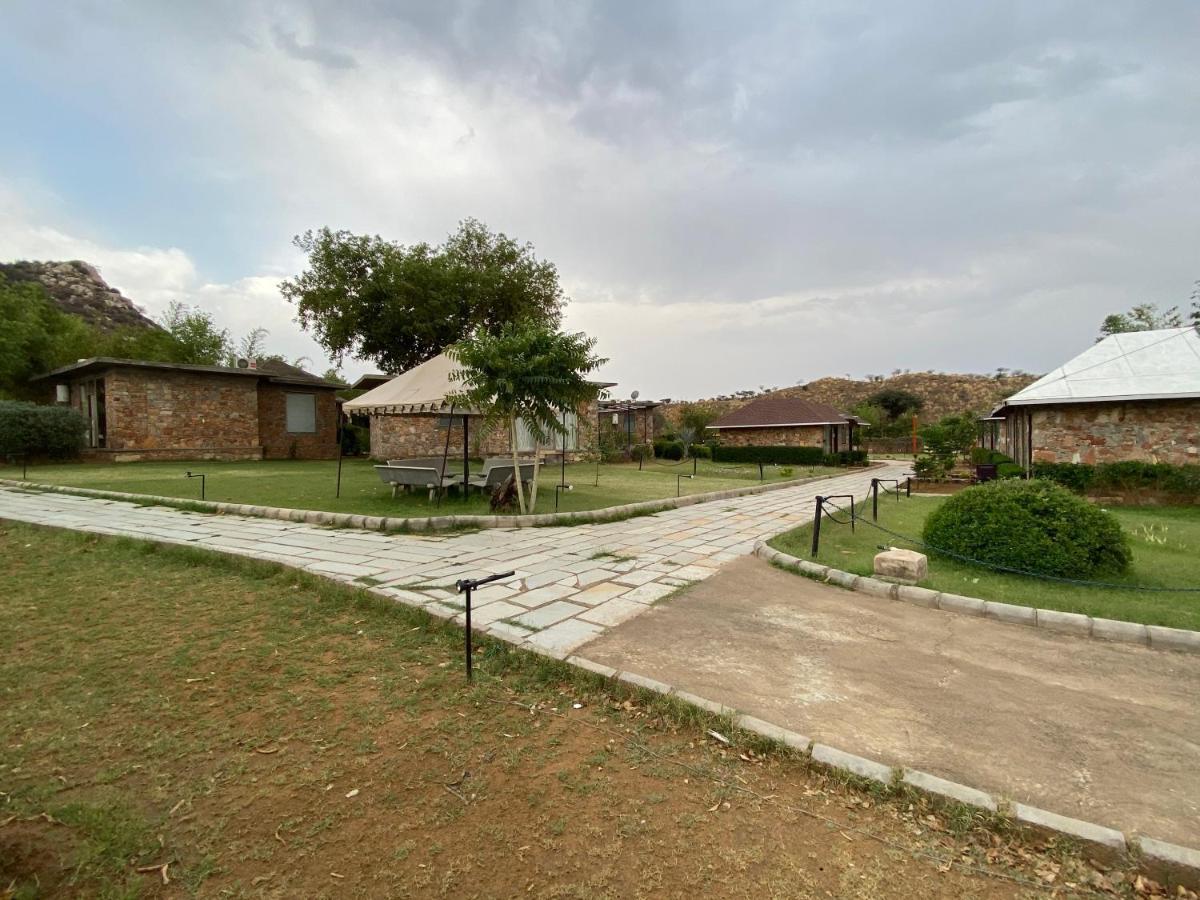 Grass Field Valley Resort Divisione di Divisione di Jaipur Esterno foto