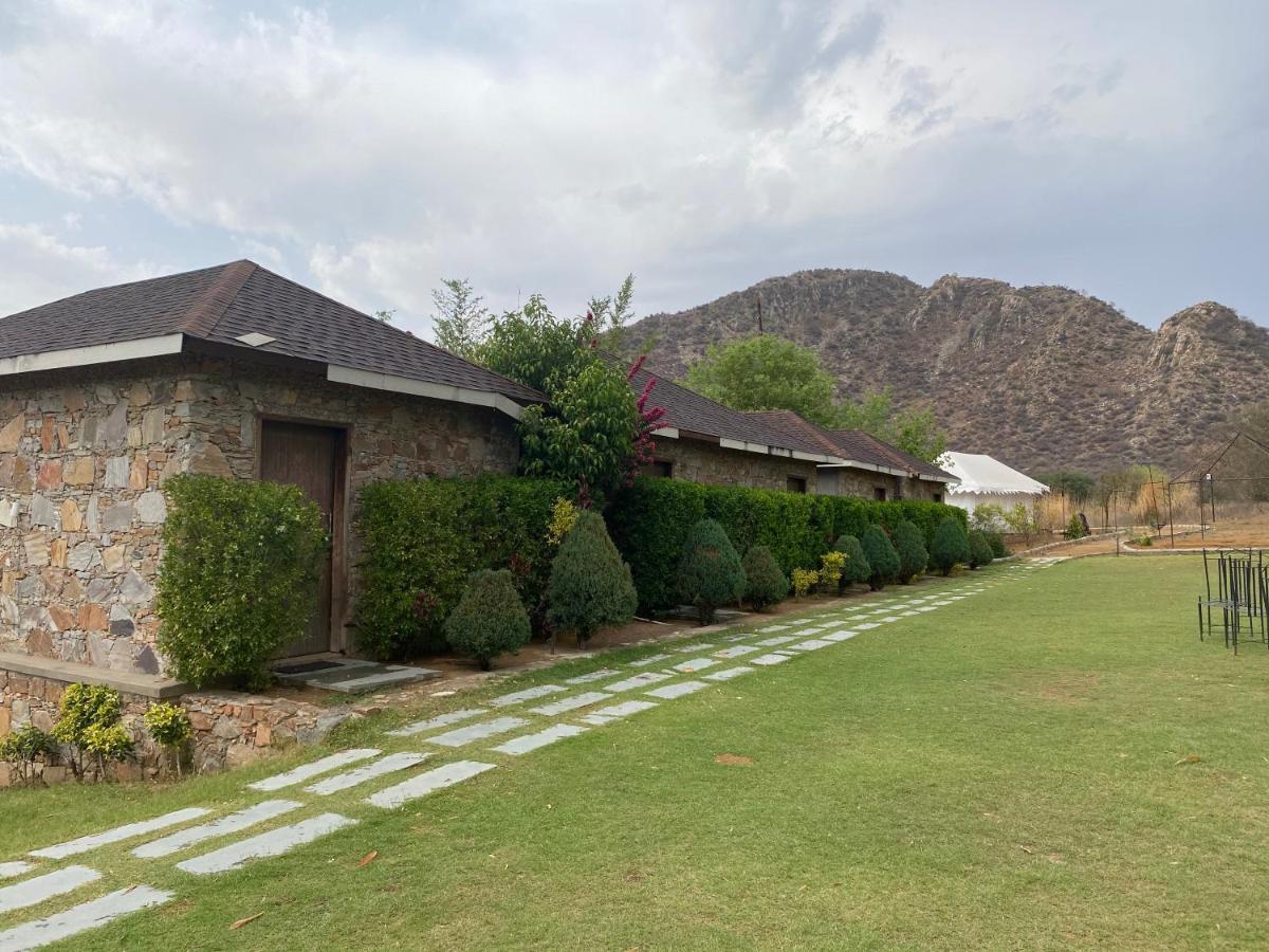Grass Field Valley Resort Divisione di Divisione di Jaipur Esterno foto