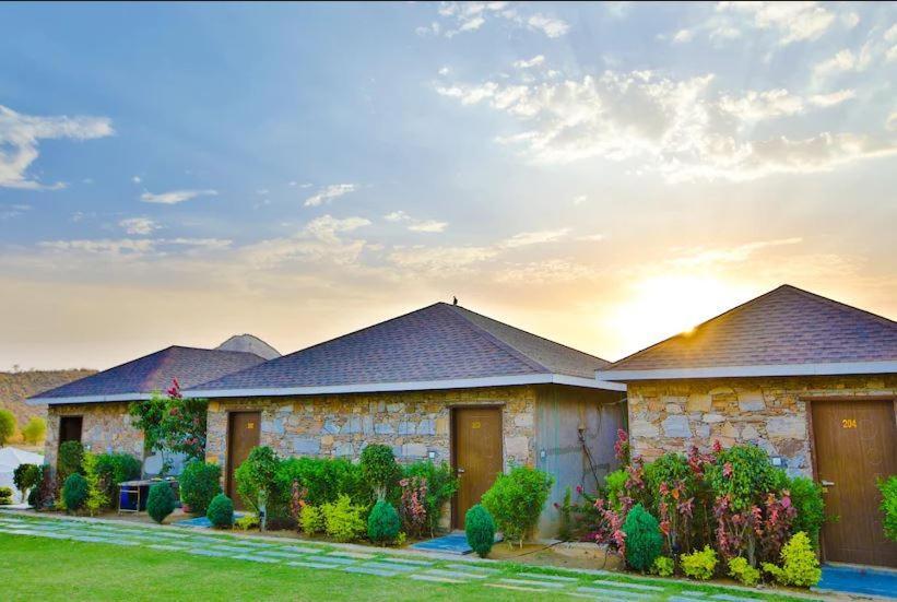 Grass Field Valley Resort Divisione di Divisione di Jaipur Esterno foto